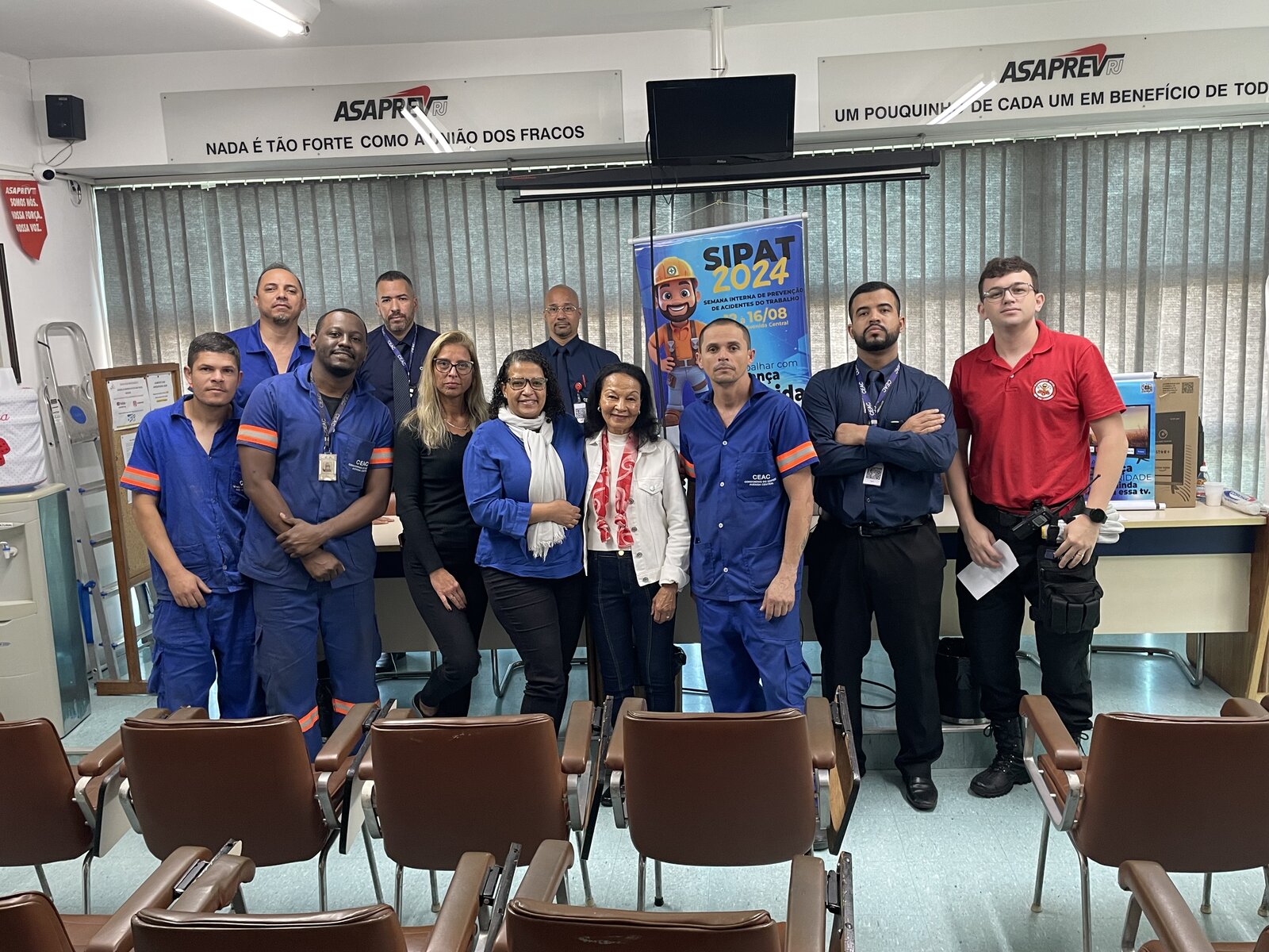 Brigada e equipe interna na SIPAT 2024 com treinamento da OWL SEG